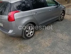 Gris / plata Usado 2014 Peugeot 5008 Allure Monovolumen | 6800 € (Precio justo)