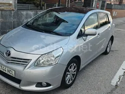 Gris / plata Usado 2011 Toyota Verso Live Monovolumen | 6900 € (Caro)