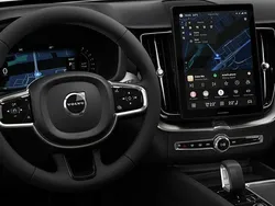 Verde Nuevo 2025 Volvo XC60 Core SUV | 52.651 € (Un poco caro)