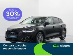 Gris / plata Usado 2022 Ford Focus ST-Line X Berlina | 19.490 € (Precio justo)