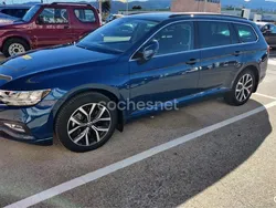 Azul Usado 2021 VW Passat Executive Familiar | 28.500 € (Caro)