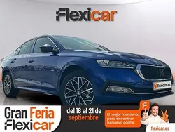 Azul Nuevo 2025 Skoda Octavia SportLine Berlina | 31.490 € (Precio justo)
