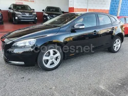 Negro Usado 2016 Volvo V40 Kinetic Familiar | 8500 € (Precio justo)