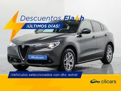 Gris / plata Usado 2018 Alfa Romeo Stelvio Executive SUV | 22.490 € (Un poco caro)