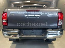 Gris / plata Usado 2021 Toyota HiLux Recogida | 37.900 €