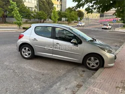 Gris / plata Usado 2009 Peugeot 207 Berlina | 4899 € (Precio justo)