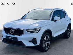 Azul Nuevo 2025 Volvo XC40 Core SUV | 36.600 € (Precio justo)