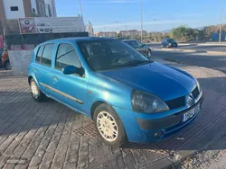 Azul Usado 2003 Renault Clio II Berlina | 1650 € (Caro)