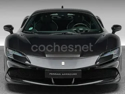 Negro Usado 2023 Ferrari SF90 Coupe | 363.900 €