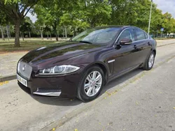 Granate Usado 2014 Jaguar XF Premium Luxury Berlina | 13.899 €