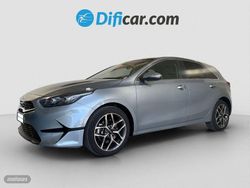 Plateado Usado 2023 Kia Ceed Utilitario | 22.990 € (Un poco caro)