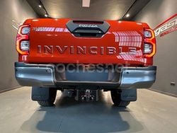 Naranja Nuevo 2025 Toyota HiLux Recogida | 50.900 € (Un poco caro)