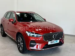 Granate Usado 2023 Volvo XC60 Core SUV | 47.490 € (Precio justo)
