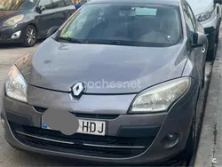 Gris / plata Usado 2011 Renault Mégane III Dynamique Berlina | 5000 € (Super precio)