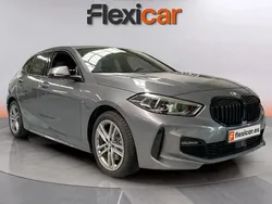 Gris Usado 2024 BMW 118 Utilitario | 28.790 € (Precio justo)
