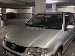 Gris / plata Usado 2001 VW Polo Trendline Berlina | 2500 € (Precio justo)