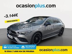 Gris / plata Usado 2023 Mercedes CLA200 Shooting Brake Familiar | 34.590 € (Precio justo)