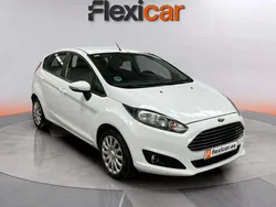 Blanco Usado 2015 Ford Fiesta Trend Utilitario | 7790 € (Precio justo)