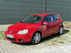 Rojo Usado 2005 VW Golf IV Sportline Berlina | 5500 € (Precio justo)