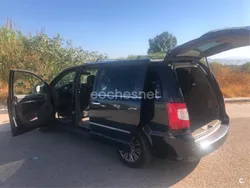 Negro Usado 2013 Lancia Voyager Platinum Monovolumen | 8950 € (Precio justo)