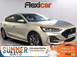 Gris / plata Usado 2023 Ford Focus ST-Line Berlina | 18.990 € (Precio justo)
