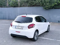 Blanco Usado 2017 Peugeot 208 Roland Garros Utilitario | 9999 € (Precio justo)