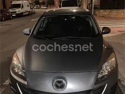 Azul Usado 2011 Mazda 3 Active Berlina | 4500 €