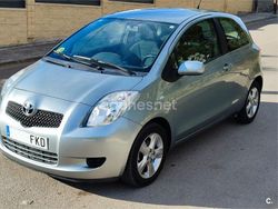 Gris / plata Usado 2007 Toyota Yaris Luna Berlina | 6900 € (Precio justo)