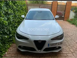 Blanco Usado 2018 Alfa Romeo Giulia Berlina | 16.900 € (Precio justo)