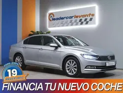 Plateado Usado 2016 VW Passat Advance Berlina | 15.900 € (Precio justo)