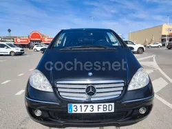 Negro Usado 2006 Mercedes A150 Classic Berlina | 6550 € (Un poco caro)