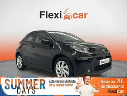 Negro Usado 2023 Toyota Aygo Play Utilitario | 17.490 € (Un poco caro)