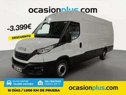 Blanco Usado 2023 Iveco Daily Berlina | 27.490 €