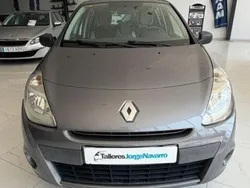 Gris / plata Usado 2010 Renault Clio II Berlina | 4950 € (Precio justo)