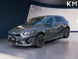 Gris / plata Usado 2022 Kia Ceed GT GT-Line Berlina | 18.900 € (Precio justo)