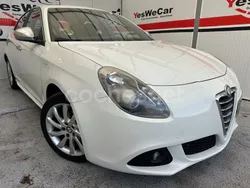 Blanco Usado 2013 Alfa Romeo Giulietta Veloce Utilitario | 7490 €