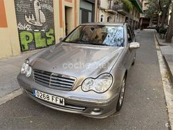Gris / plata Usado 2006 Mercedes C220 Elegance Berlina | 8300 € (Un poco caro)
