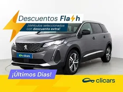 Gris / plata Usado 2024 Peugeot 5008 Allure Monovolumen | 22.990 € (Precio justo)