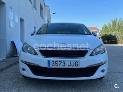Blanco Usado 2015 Peugeot 308 Active Berlina | 7500 € (Precio justo)