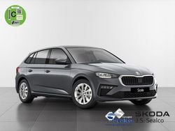 Gris / plata Usado 2024 Skoda Scala Selection Utilitario | 19.490 € (Precio justo)