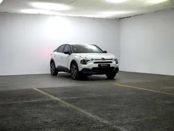 Blanco Usado 2021 Citroën e-C4 Shine Berlina | 30.800 €