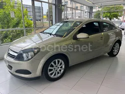 Beige Usado 2008 Opel Astra GTC Enjoy Berlina | 5500 € (Caro)