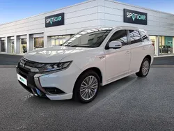 Blanco Usado 2018 Mitsubishi Outlander P-HEV SUV | 21.900 € (Precio justo)
