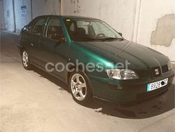 Verde Usado 2001 Seat Cordoba Stella Berlina | 1700 €