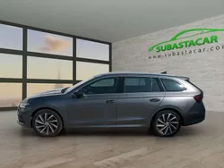 Gris Usado 2022 Skoda Octavia Ambition Familiar | 15.331 € (Buen precio)
