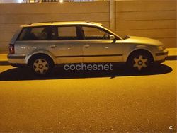 Gris / plata Usado 2002 VW Passat Comfortline Familiar | 2200 €
