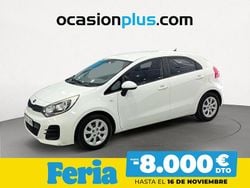 Blanco Usado 2016 Kia Rio Utilitario | 7950 € (Precio justo)