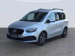 Gris plata Usado 2024 Mercedes T180 Monovolumen | 34.975 € (Caro)