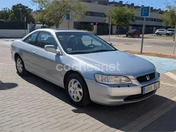 Gris / plata Usado 2000 Honda Accord ES Coupe | 3900 €