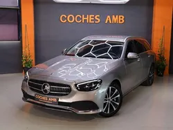 Gris / plata Usado 2022 Mercedes E300 Familiar | 33.950 € (Precio justo)